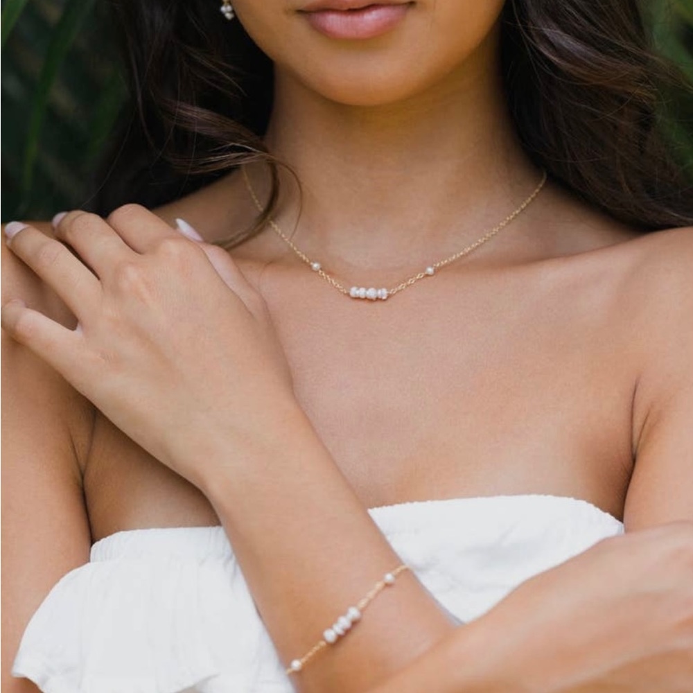 SOLD Made in Hawaii 14k MICHELLE DAINTY PUKA + PEARL NECKLACE - Picture 4 of 5